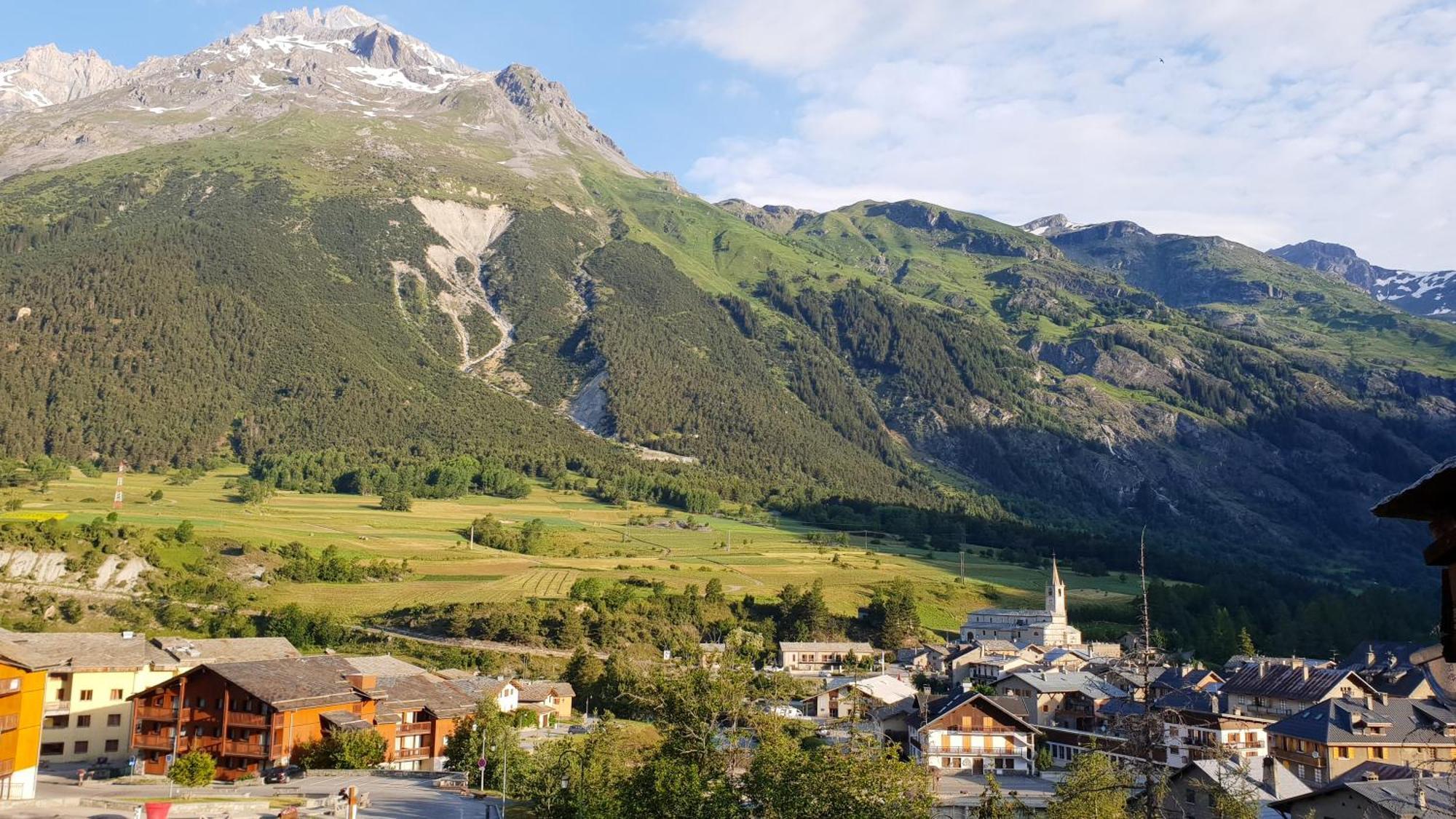 Aux Portes Du Parc National De La Vanoise Appartement Termignon Val Cenis Avec Wifi 外观 照片